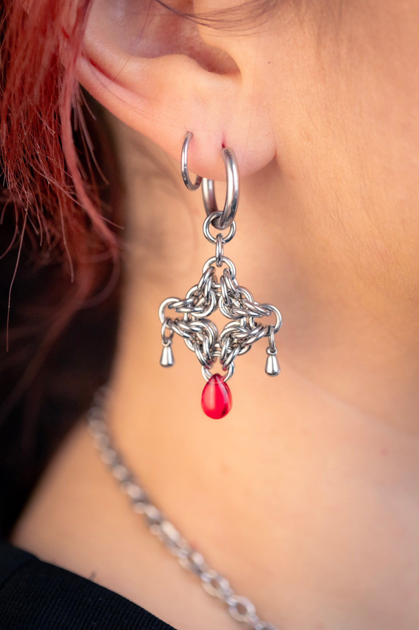 BRIGID | Chainmail stainless steel earrings with glass pearl