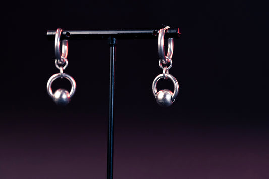 Niké stainless steel gothic chainmail earring CamWitch