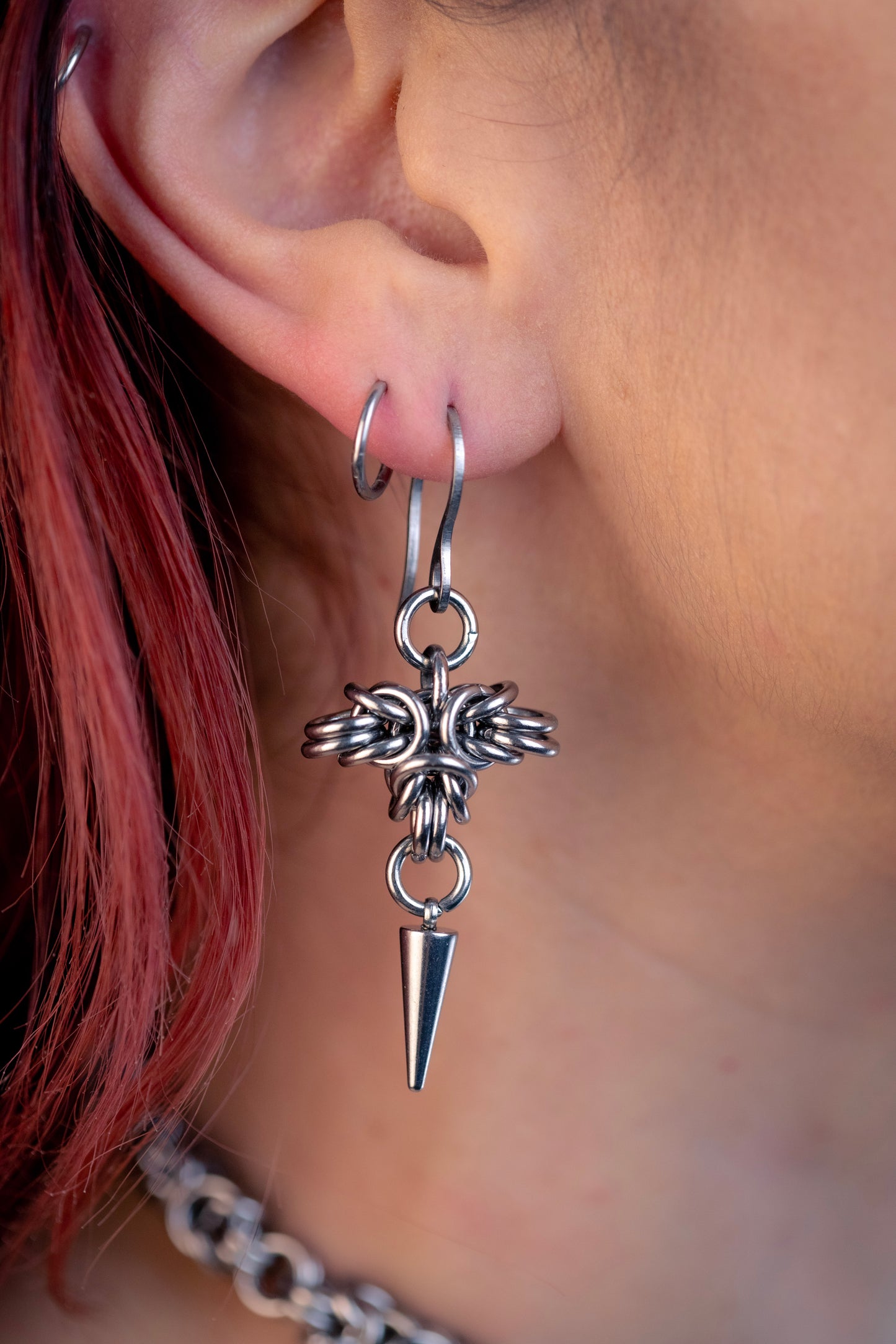 ODIN | Chainmail Earrings
Stainless steel chainmail earrings with spike charm 