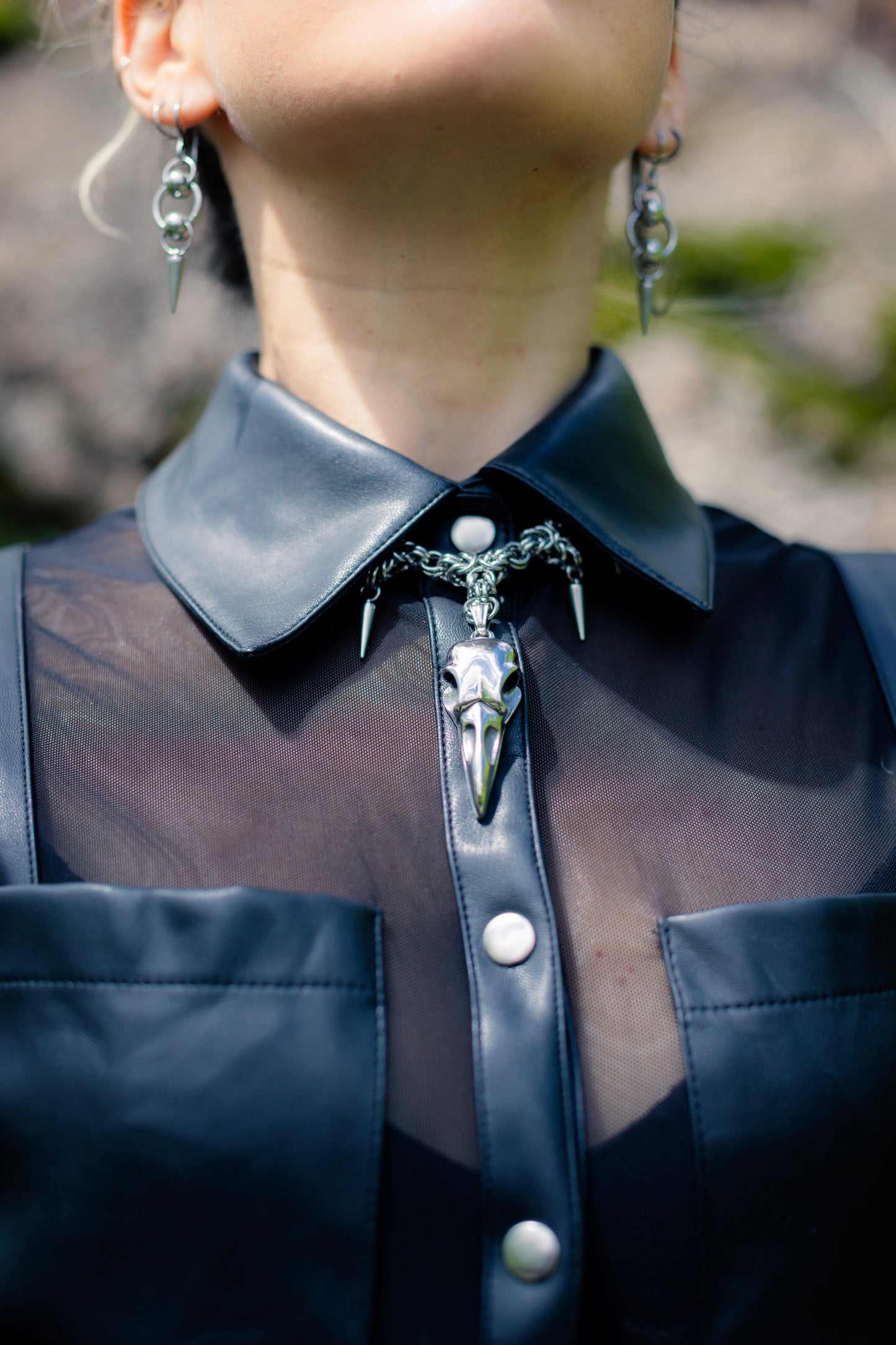 ODIN | Crow Chainmail Necklace
Stainless steel necklace with spikes and a craw massive charm