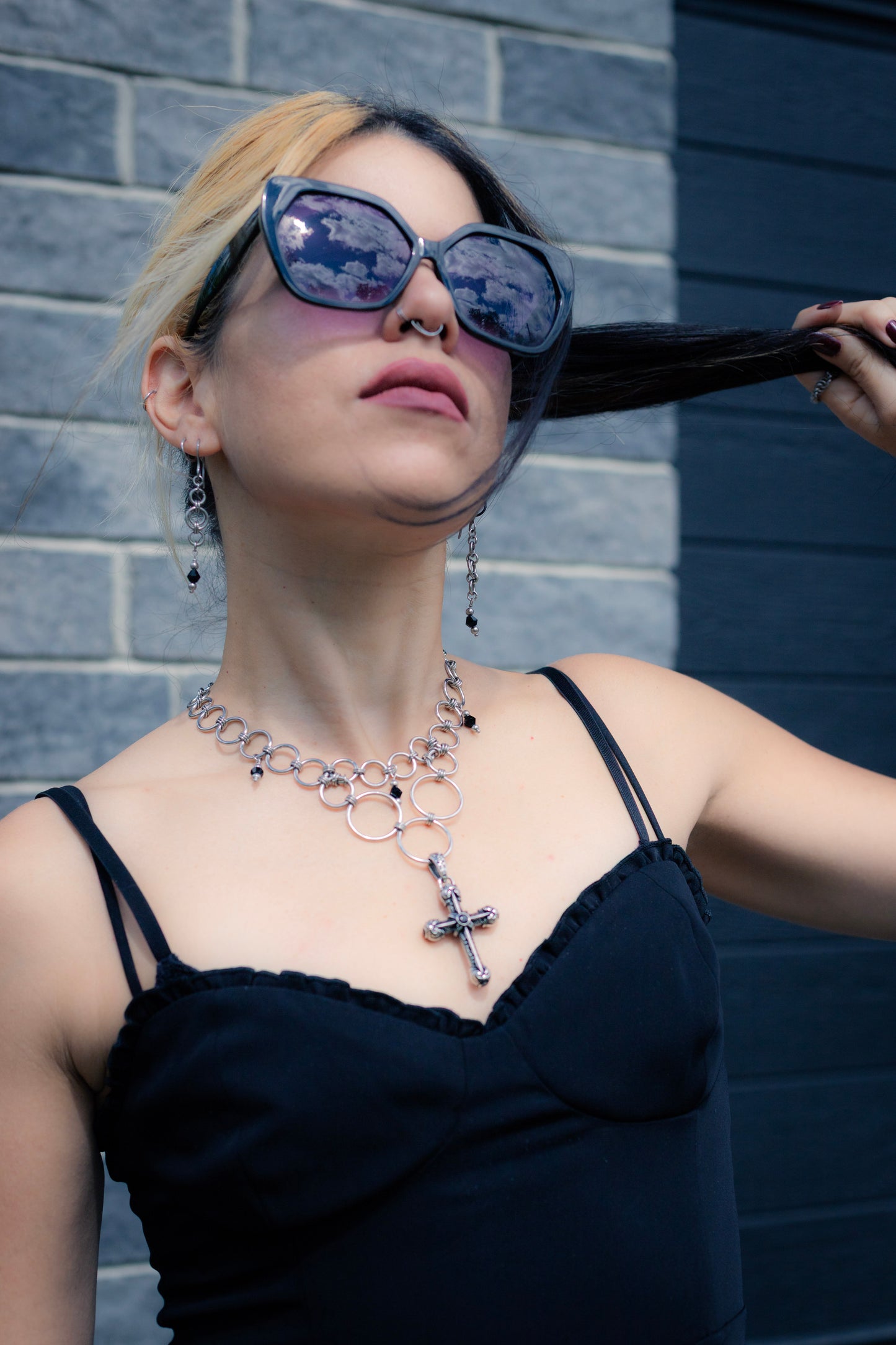 HEL | Stainless steel Chainmail necklace with black beads and cross