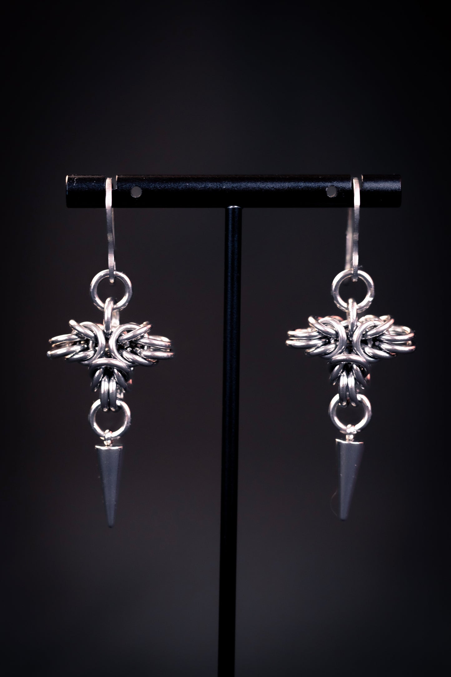 ODIN | Chainmail Earrings
Stainless steel chainmail earrings with spike charm 