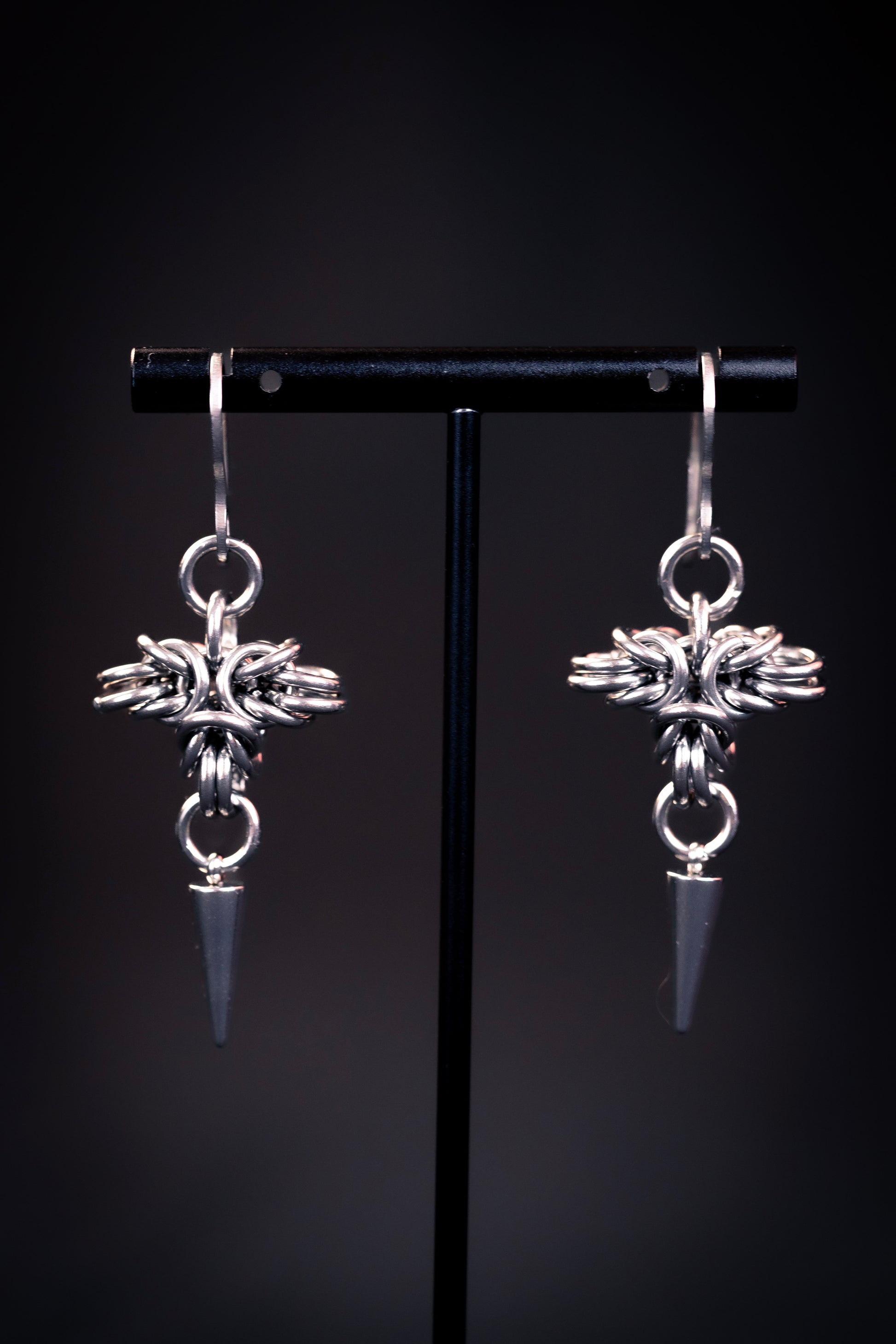 ODIN | Chainmail Earrings
Stainless steel chainmail earrings with spike charm 