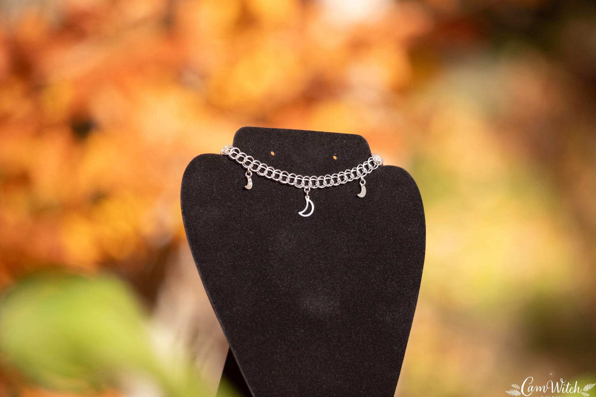 SELENE | Chainmail stainless steel choker with moon charms