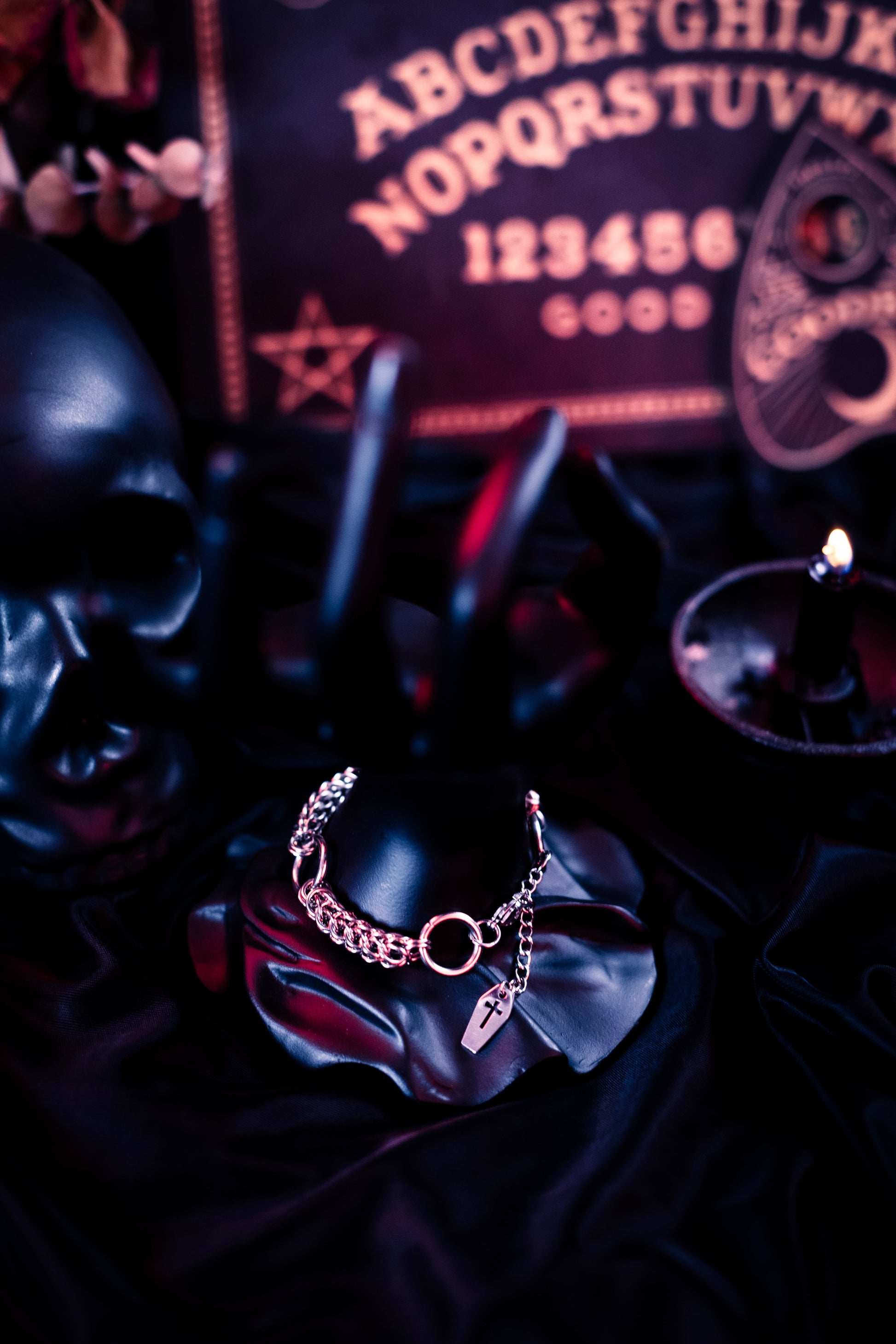 HADÈS | stainless steel chainmail bracelet with coffin