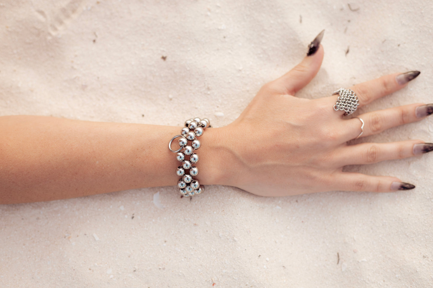 ARIEL | Chainmail Bracelet with stainless steel beads, on the sand
