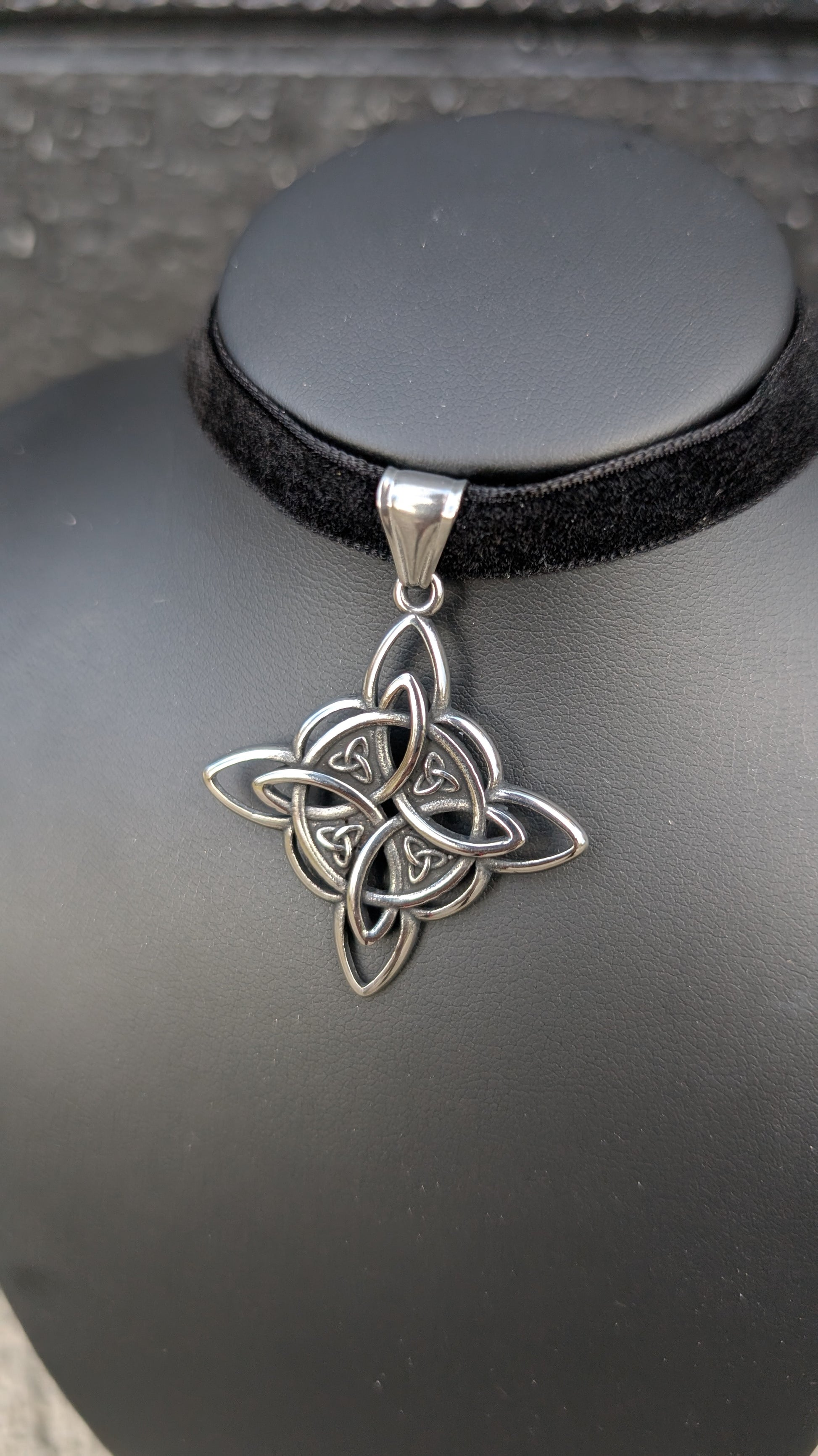 HÉCATE | Chainmail Choker image 2