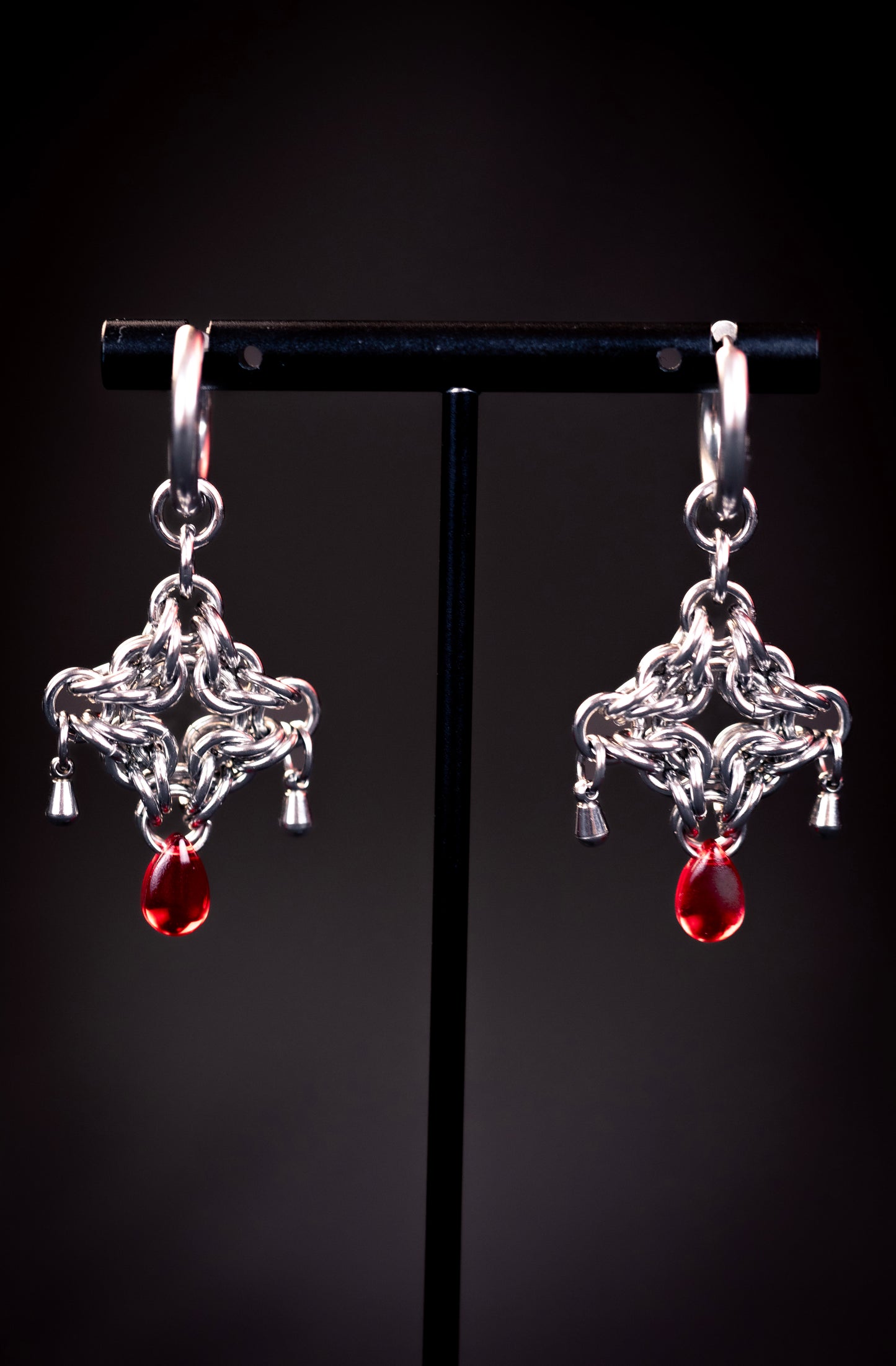 BRIGID | Chainmail stainless steel earrings with glass pearl