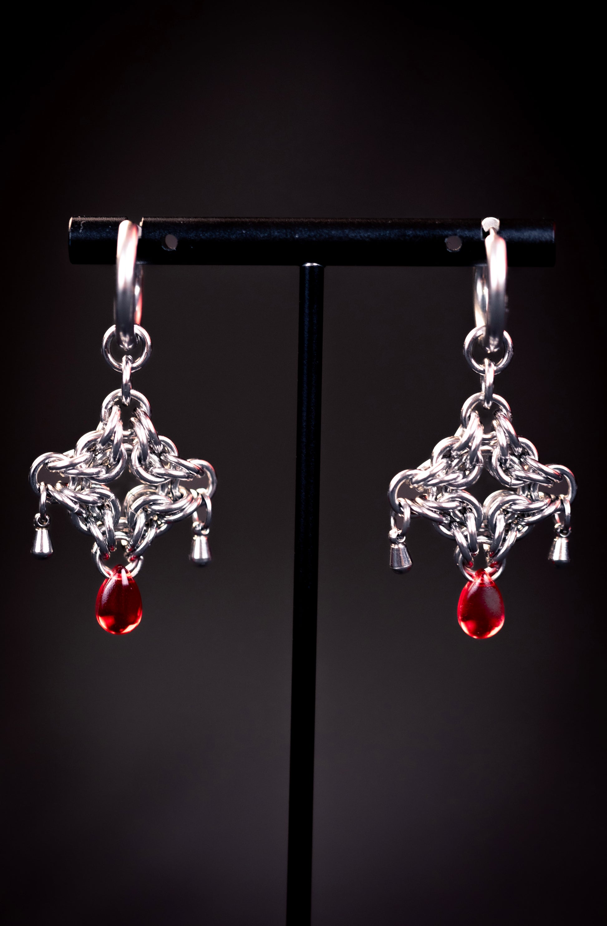 BRIGID | Chainmail stainless steel earrings with glass pearl