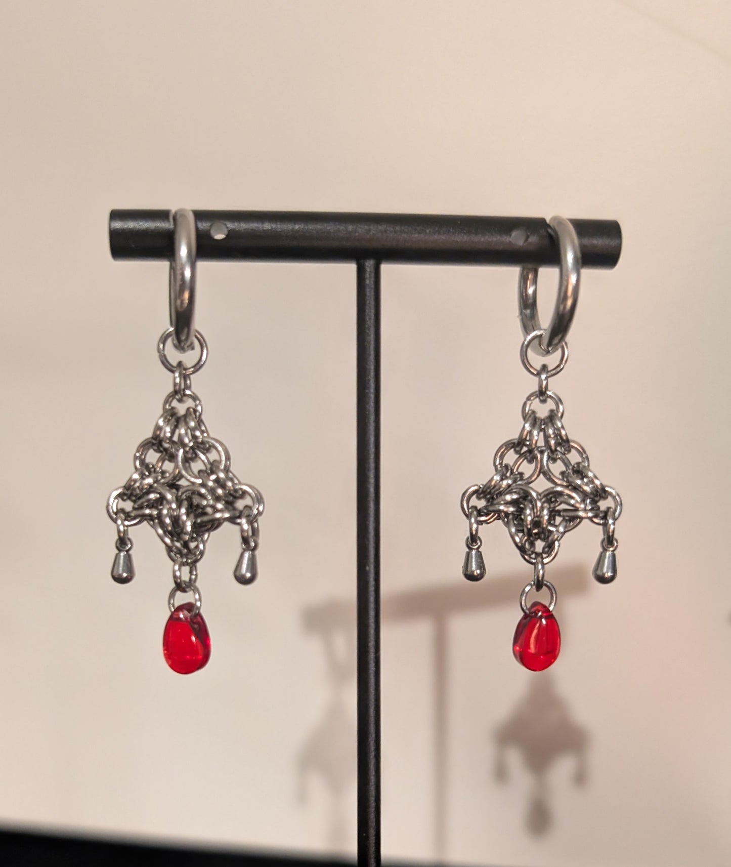 BRIGID | Chainmail stainless steel earrings with glass pearl