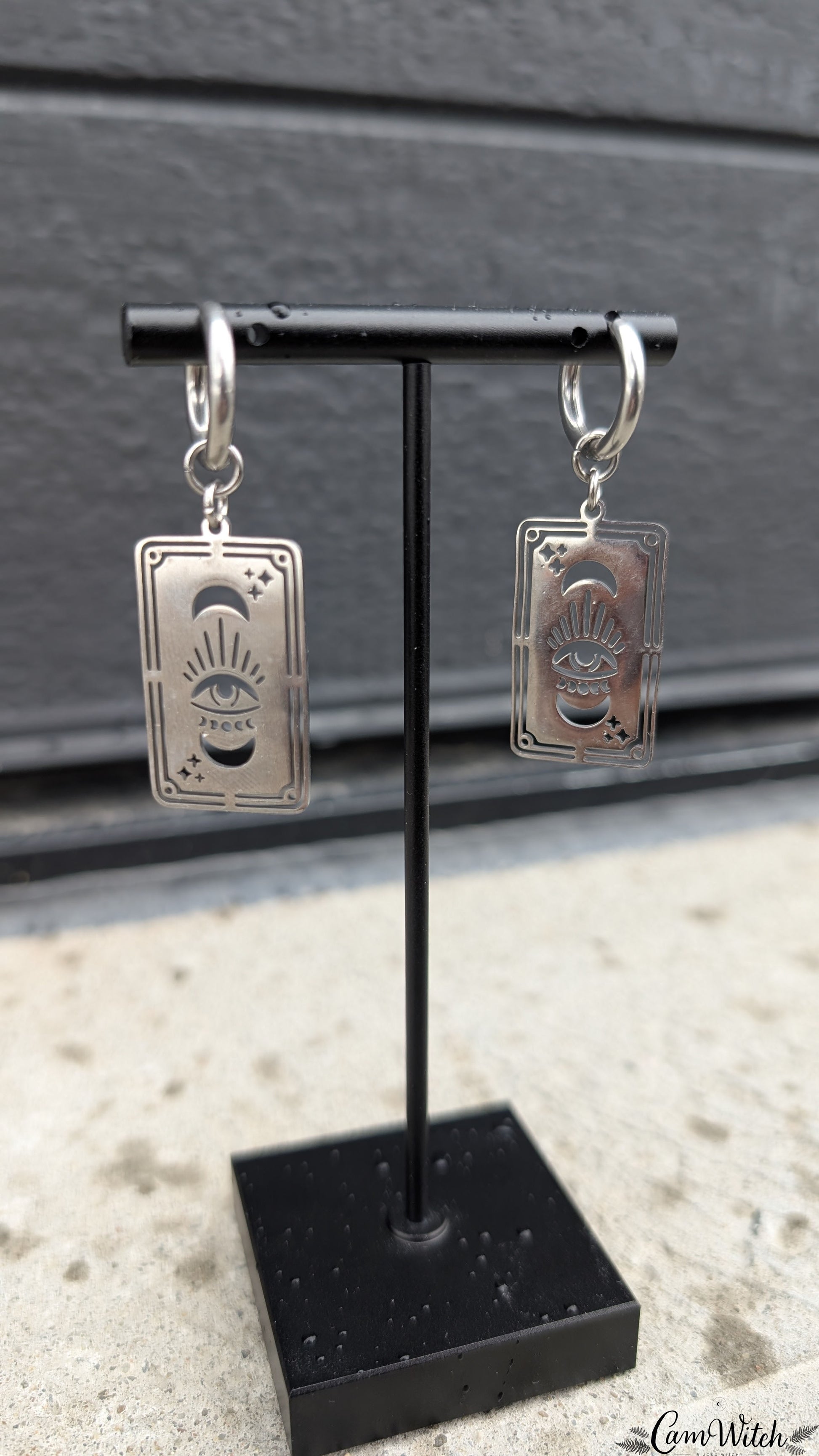 VELEDA | Chainmail earrings with tarot cards