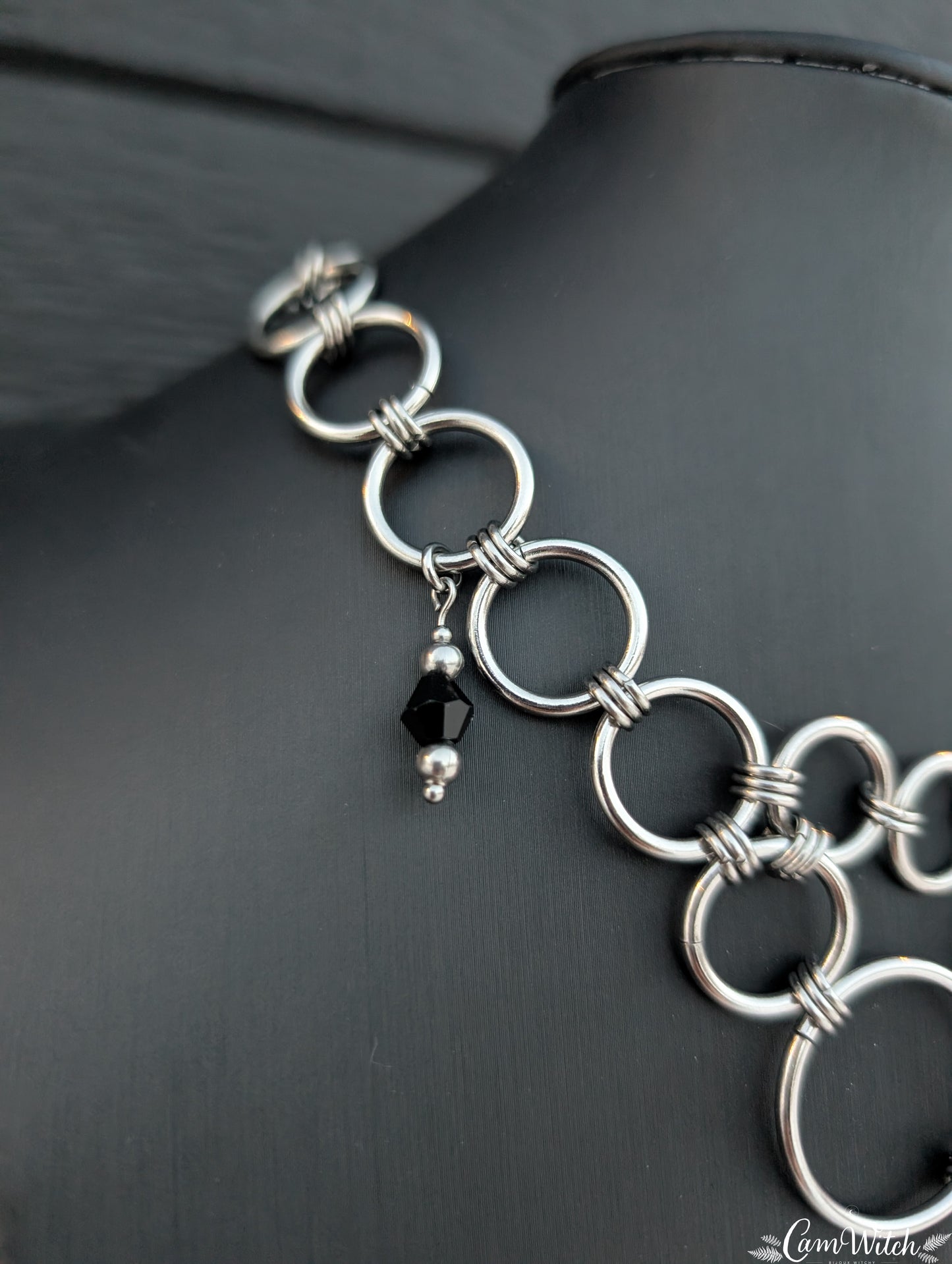 HEL | Stainless steel Chainmail necklace with black beads and cross