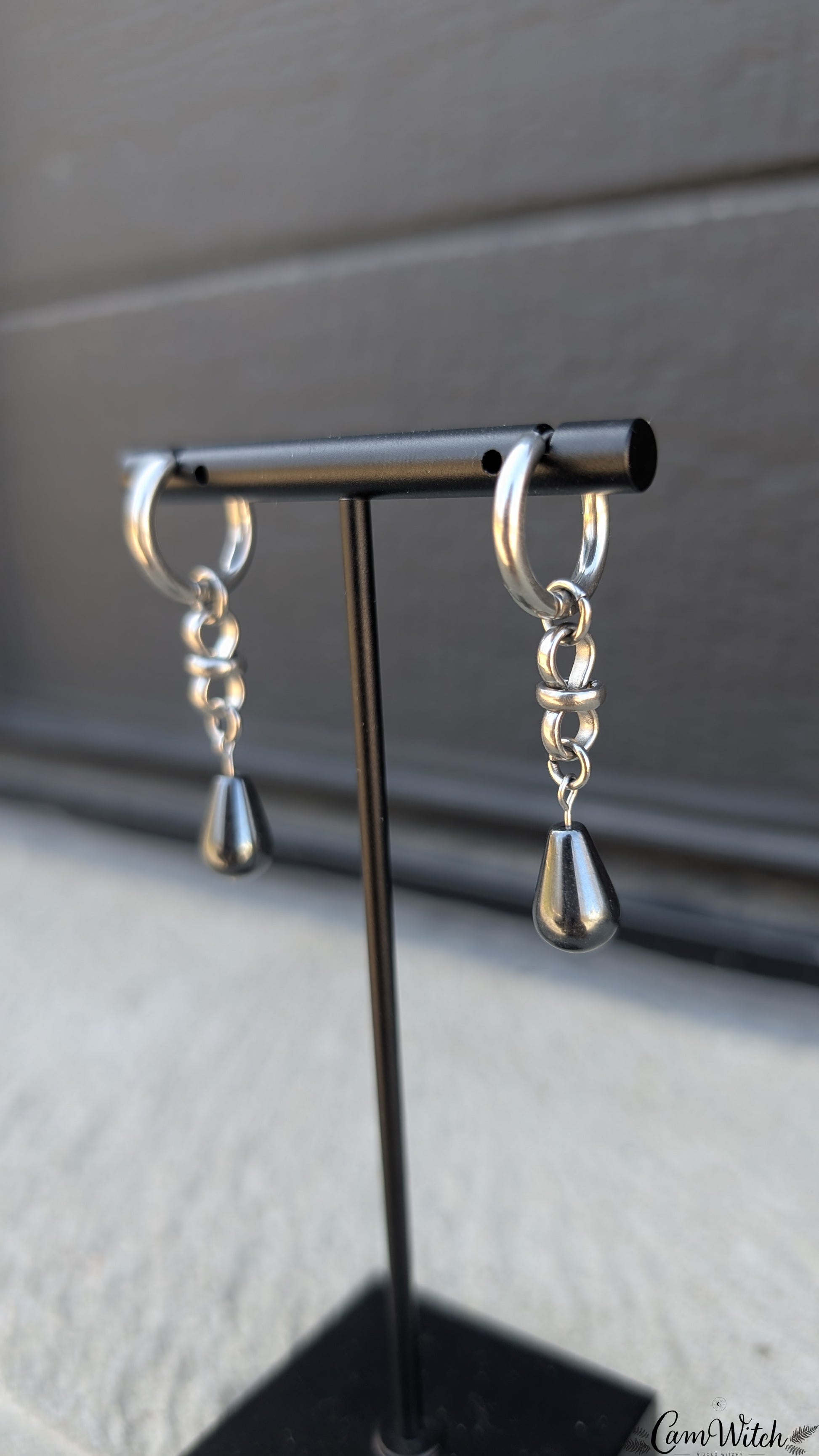 DRUSILLA | Drusilla chainmail earrings with hematite beads