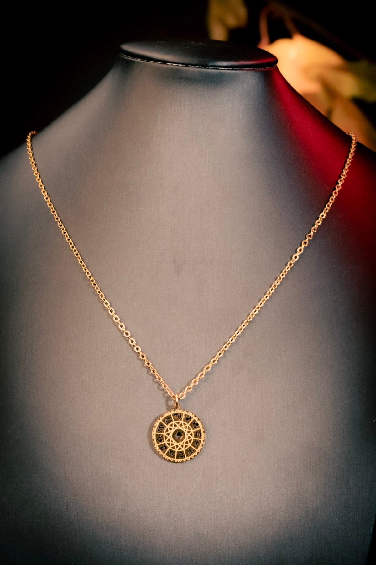 ZODIAC | Collier pendentif doré